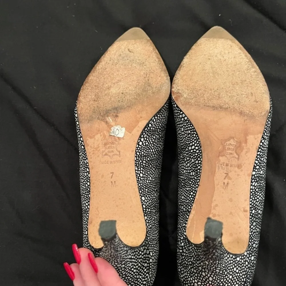 Jon Josef Black and White Polka Dot Heels size 7 - Picture 4 of 6